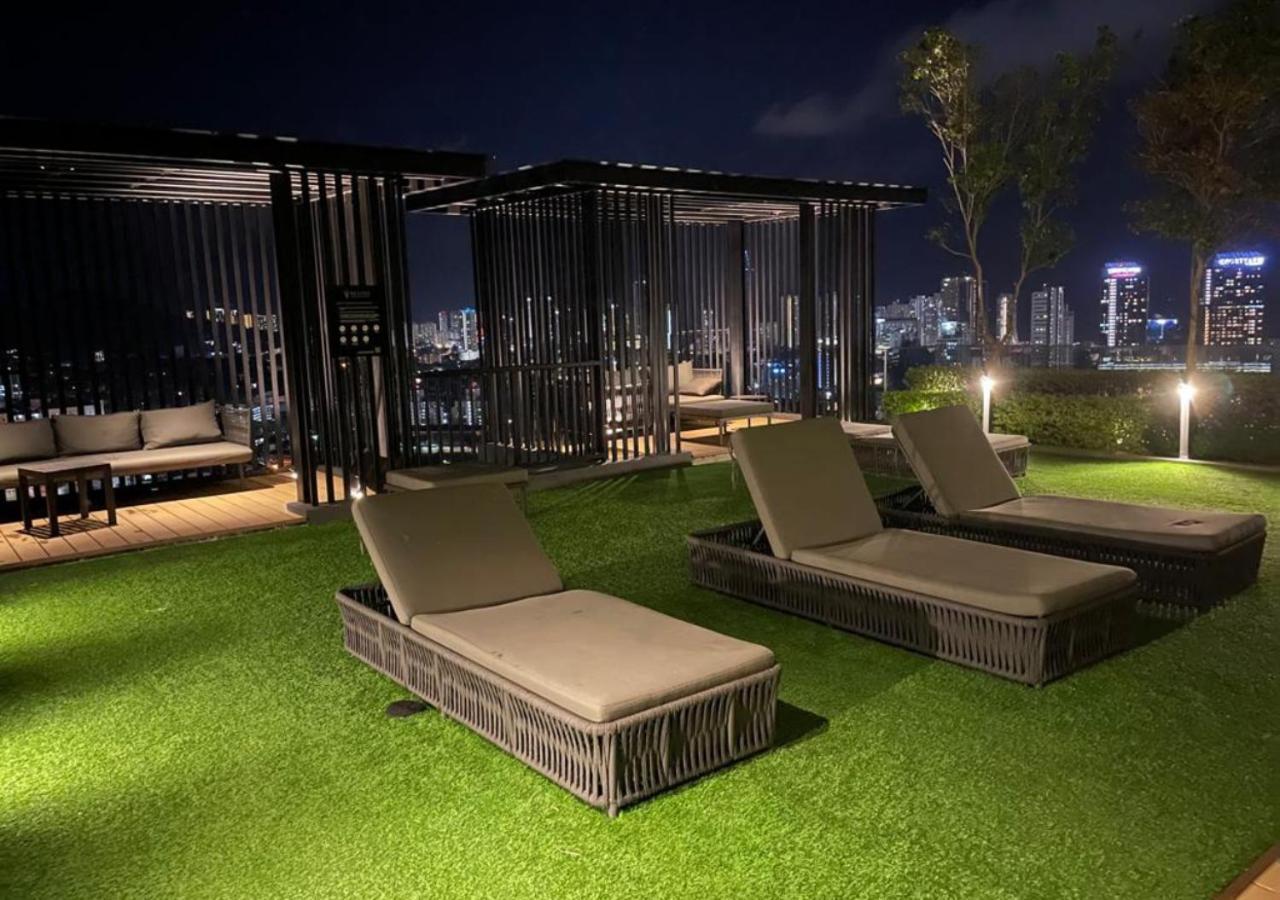 Beacon Executive Suites George Town Eksteriør billede
